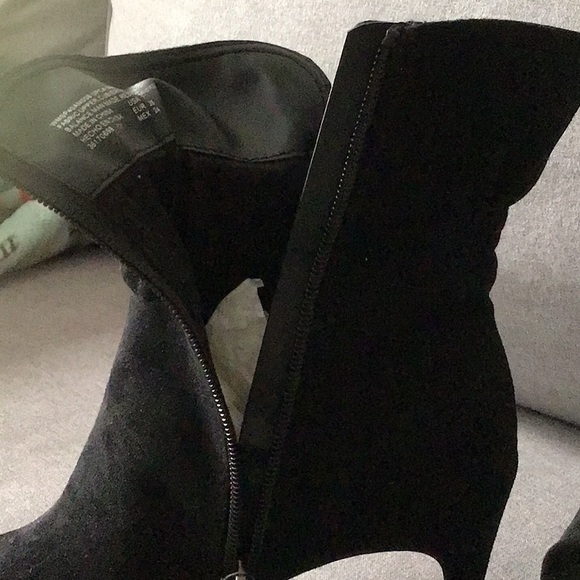 Scoops woman’s boot - Picture 3 of 5